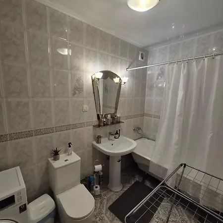 Eni 4 Apartment